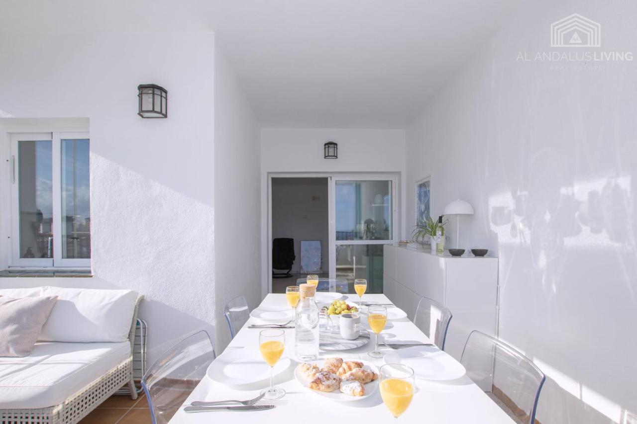 Scandinavian Style Apartment With Amazing Sea Views And South West Facing Sunny Terrace In Miraflores Walking Distance To The Beach! Μάλαγα Εξωτερικό φωτογραφία