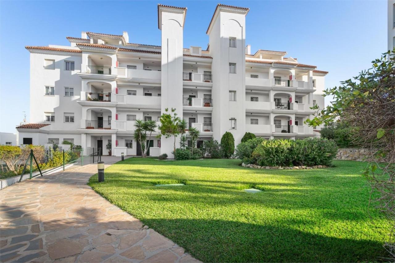 Scandinavian Style Apartment With Amazing Sea Views And South West Facing Sunny Terrace In Miraflores Walking Distance To The Beach! Μάλαγα Εξωτερικό φωτογραφία